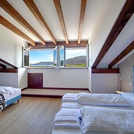 Isolino Aparthotel 3*